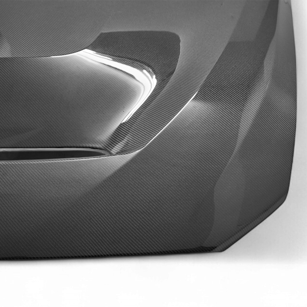 Dettagli del cofano in fibra di carbonio della BMW Serie 1 - ICOOH