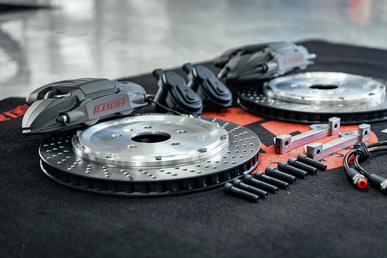 リアキャリパー