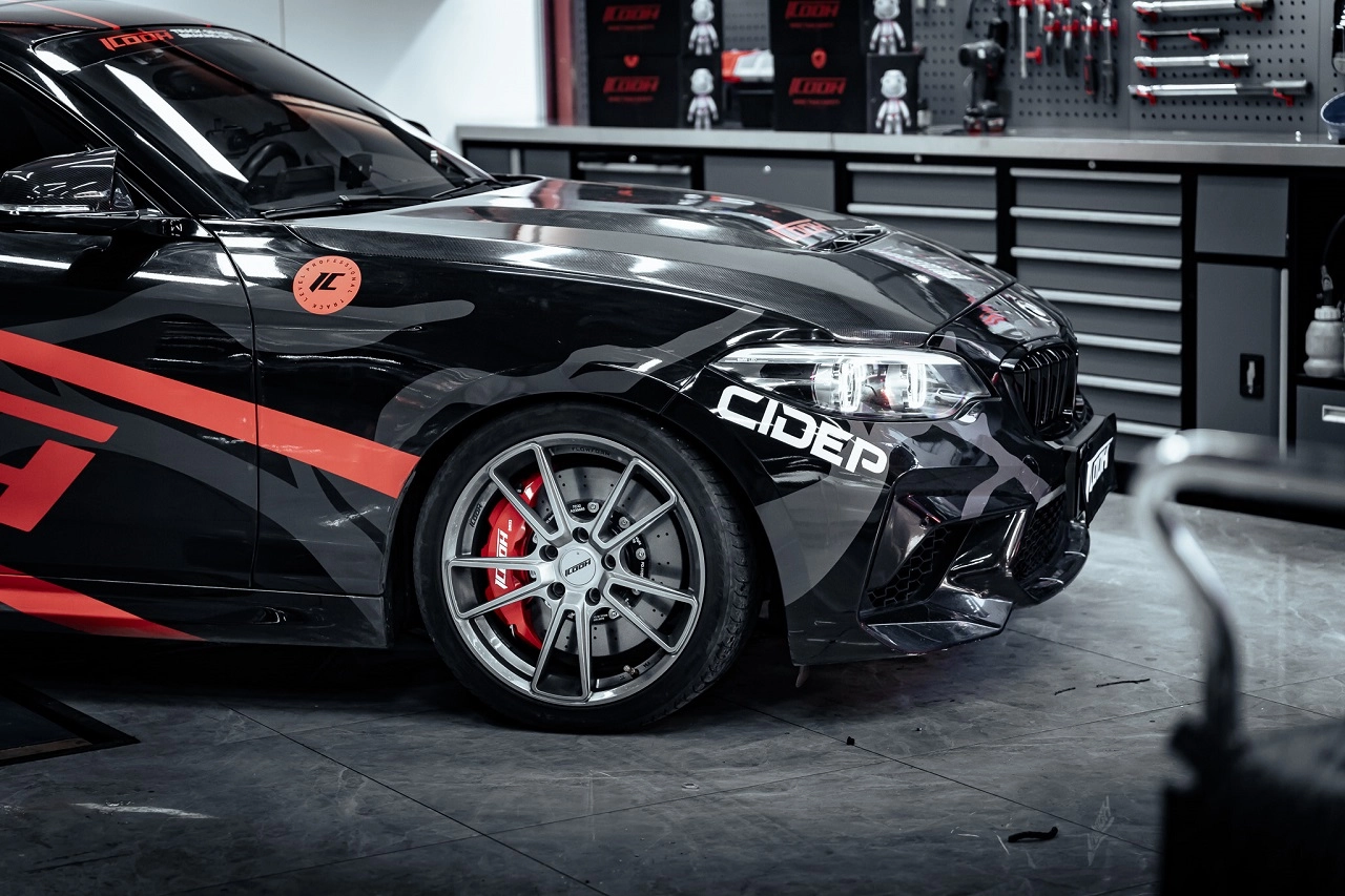 더 큰 브레이크 캘리퍼 - ICOOH