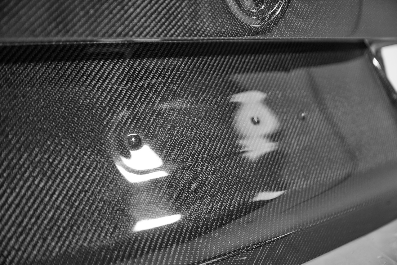 Dettagli del portellone posteriore in fibra di carbonio BMW - ICOOH