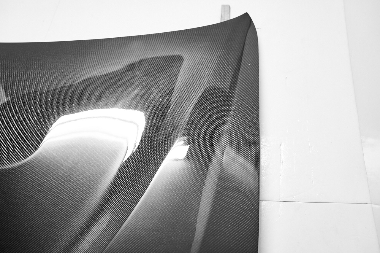 Dettagli del cofano in fibra di carbonio della BMW G20 GTS - ICOOH