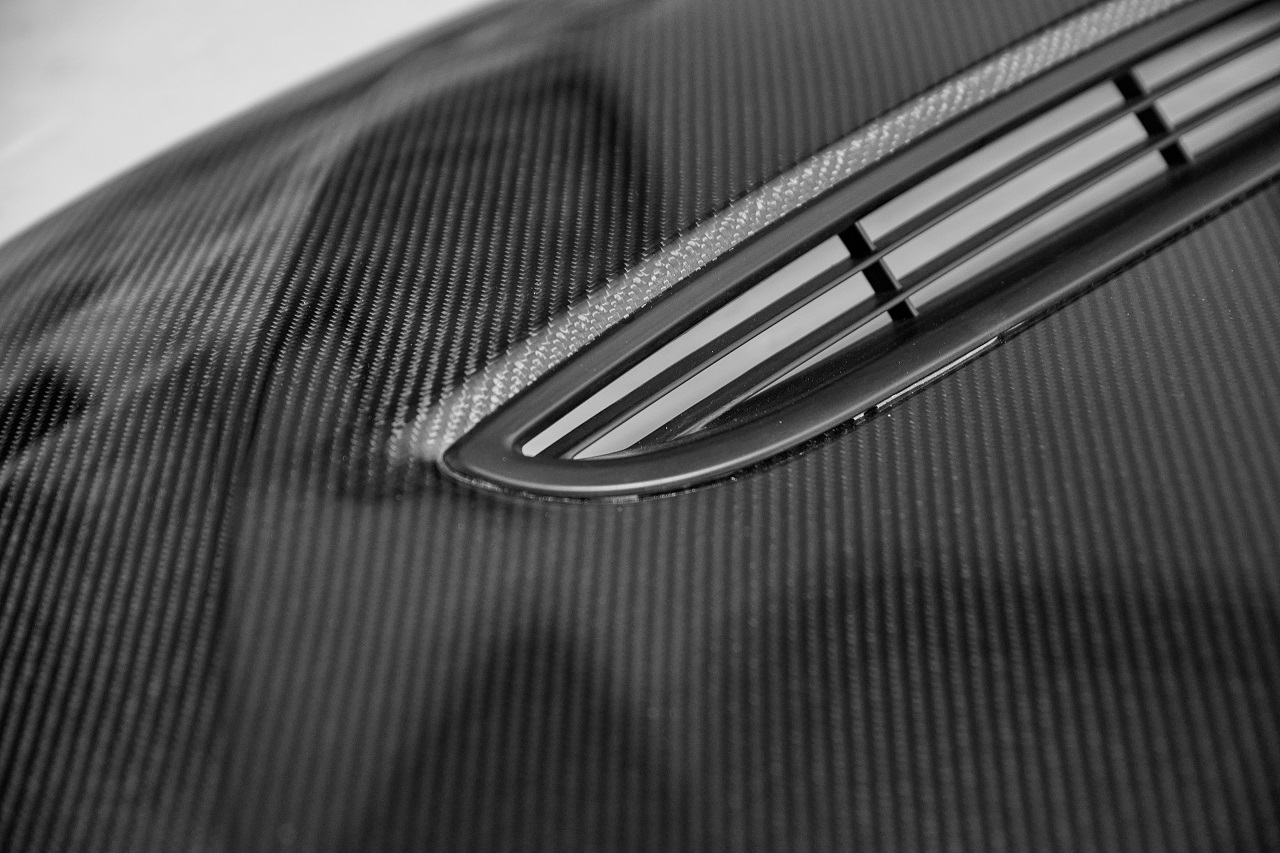 Dettagli del cofano in fibra di carbonio in stile BMW GTS - ICOOH