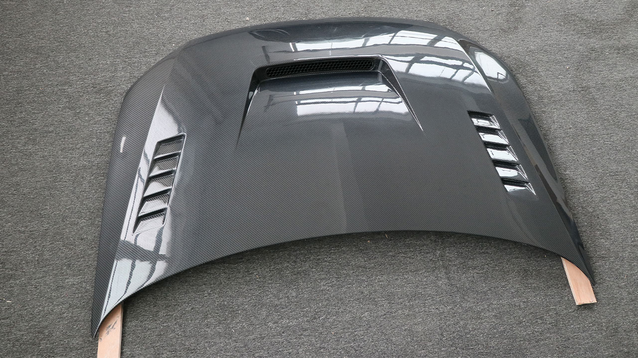 Carbon-fiber-hood