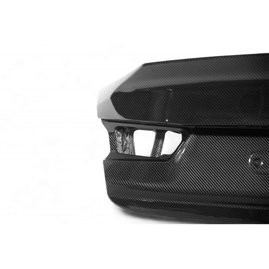 Portellone posteriore in fibra di carbonio - ICOOH