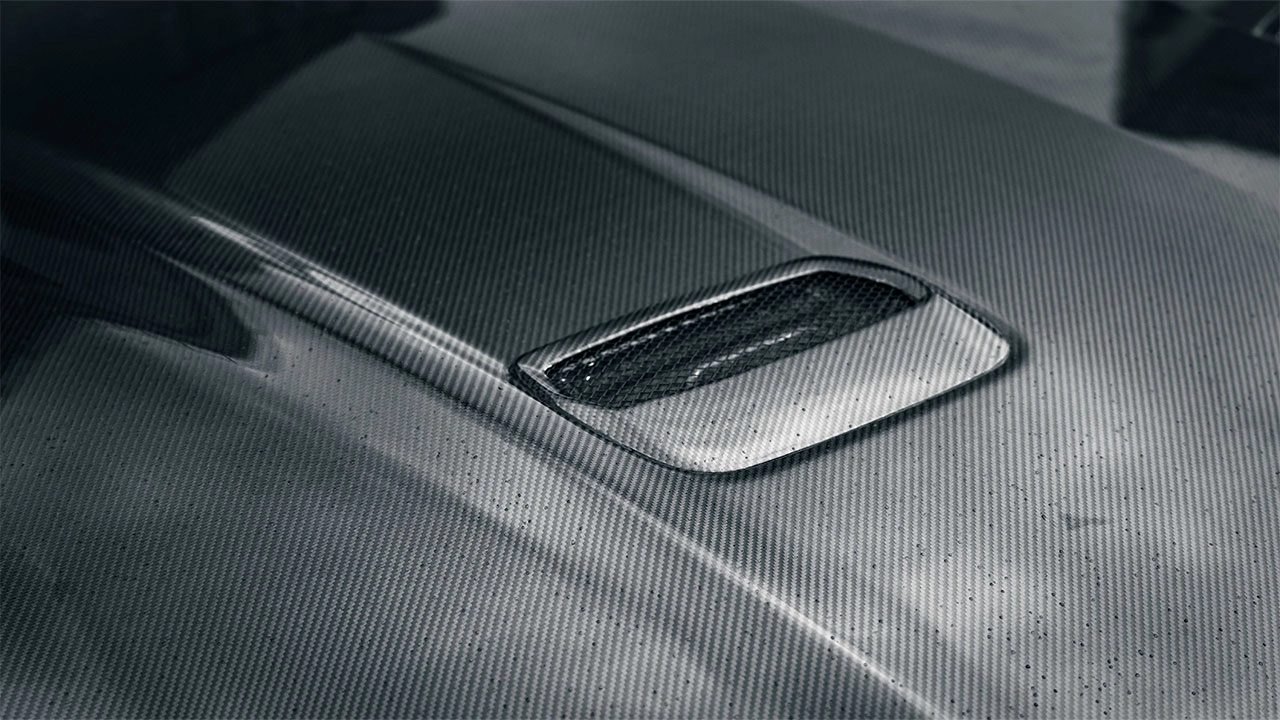 Mustang-002-carbon-fiber-hood-details-display - ICOOH Mustang-002-carbon-fiber-hood-details-display - ICOOH