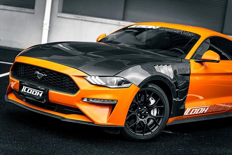 Mustang-002-carbon-fiber-hood-scene-picture - ICOOH Mustang 002 carbon fiber hood scene picture - ICOOH