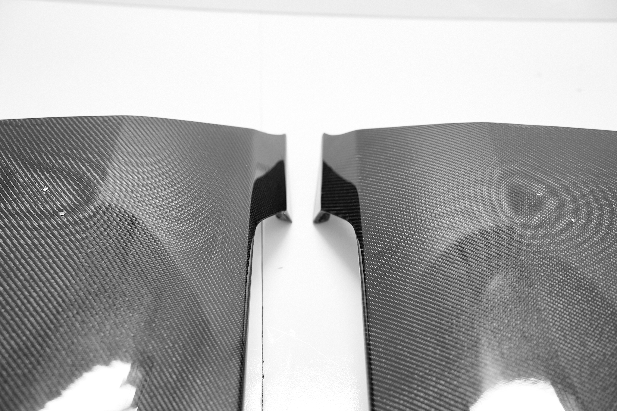 Mustang carbon fiber fender details - ICOOH