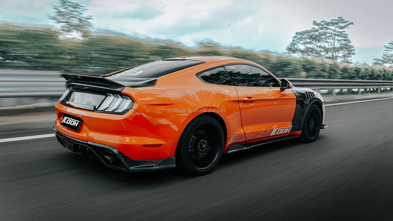 Mustang-carbon-fiber-trunk-lid-display - ICOOH Mustang-carbon-fiber-trunk-lid-display - ICOOH